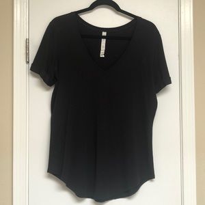 Lululemon Black V-Neck T-Shirt Size 8
